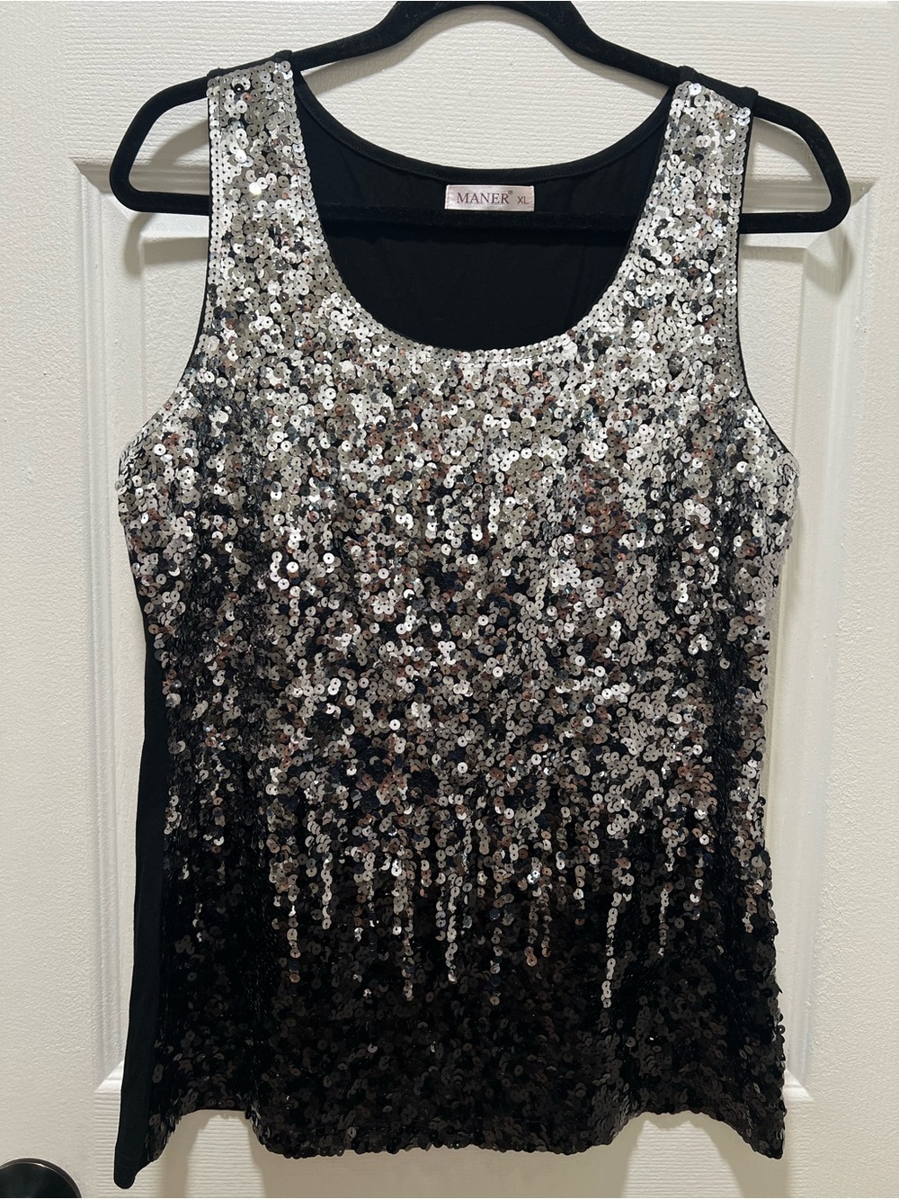 MANER Women's XL Silver & Black Gradient Sequin Sleeveless Tank Top